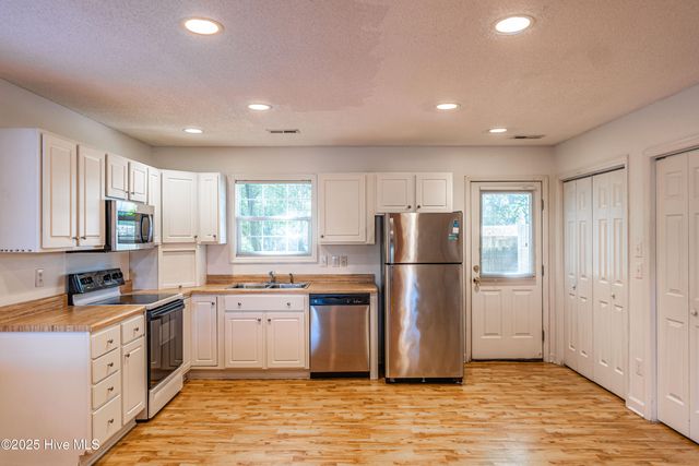 123 S Pine Street, Aberdeen, NC 28315