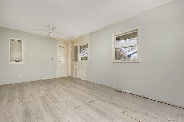 2 Seley Cross, Islip Terrace, NY 11752