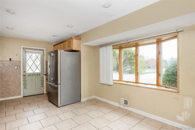 2 Seley Cross, Islip Terrace, NY 11752