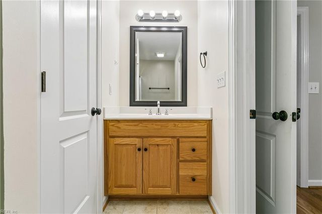 4497 Backwoods LN, Hayes, VA 23072