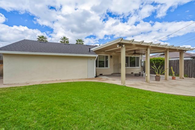 5732 San Ardo Way, North Highlands, CA 95660