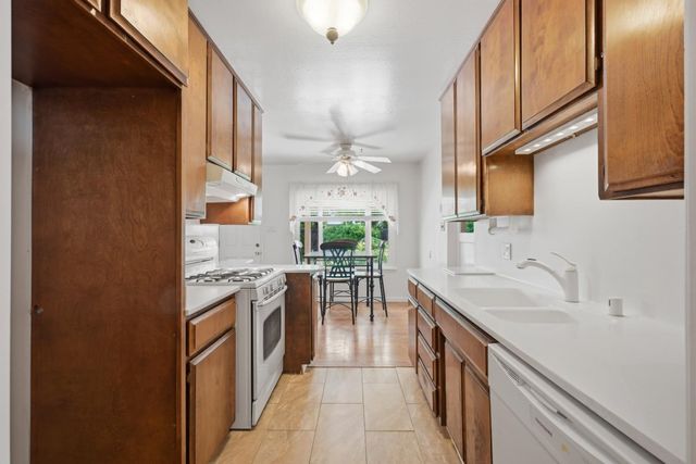 5732 San Ardo Way, North Highlands, CA 95660