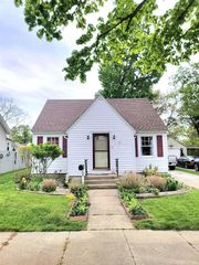 332 W 18th Street, Holland, MI 49423