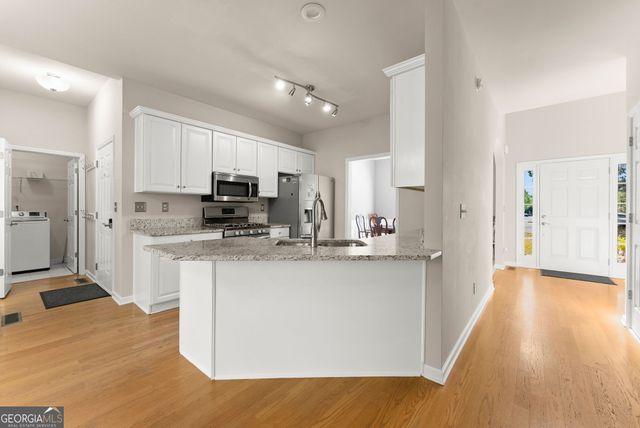 3656 Castle View Court, Suwanee, GA 30024