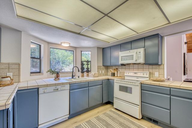 186 San Benancio Road, Salinas, CA 93908