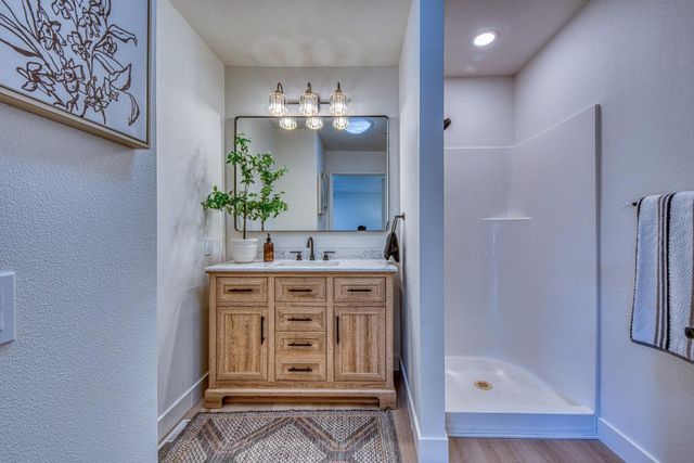 186 San Benancio Road, Salinas, CA 93908