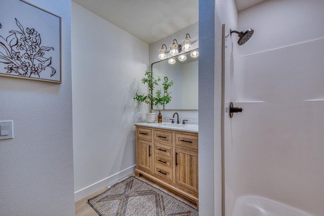 186 San Benancio Road, Salinas, CA 93908