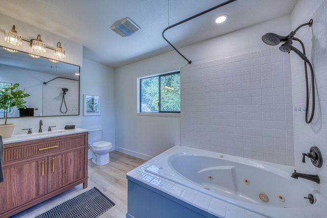 186 San Benancio Road, Salinas, CA 93908