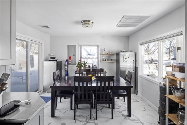 2 Violet Lane, Levittown, NY 11756