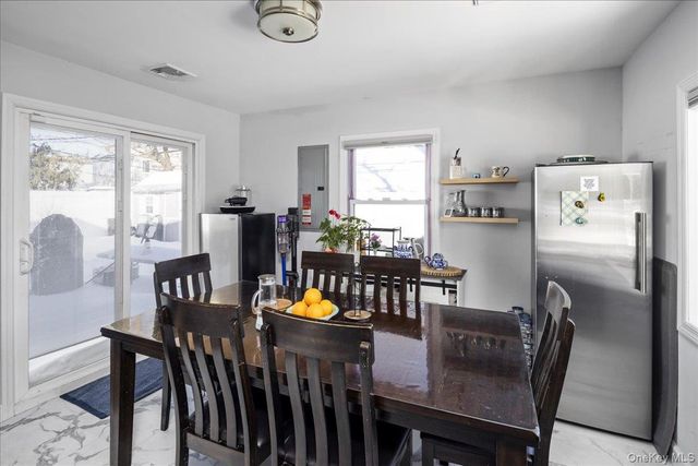 2 Violet Lane, Levittown, NY 11756