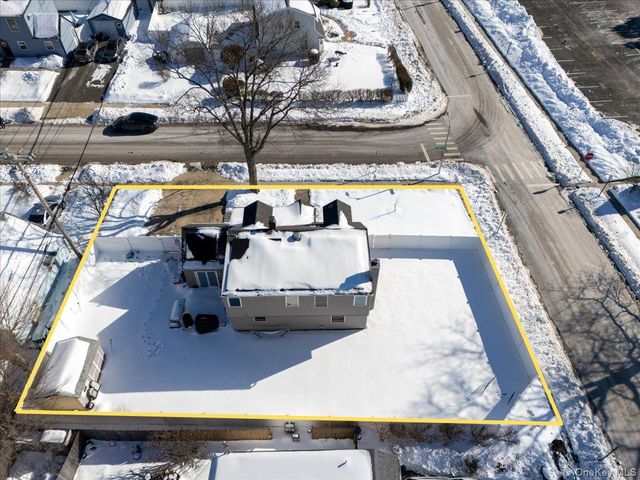 2 Violet Lane, Levittown, NY 11756