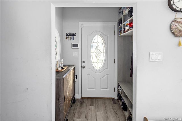 2 Violet Lane, Levittown, NY 11756