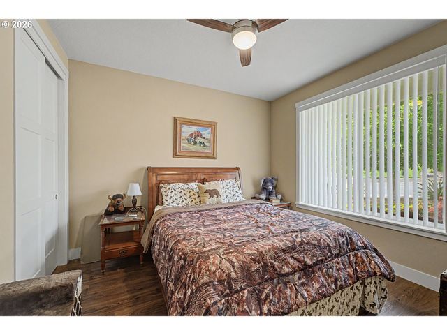 787 Sw ALDER St, Dundee, OR 97115