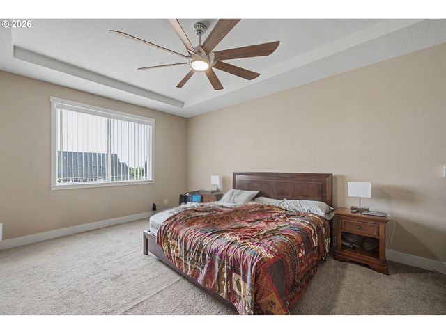 787 Sw ALDER St, Dundee, OR 97115
