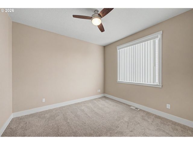 787 Sw ALDER St, Dundee, OR 97115