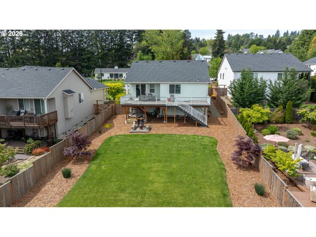 787 Sw ALDER St, Dundee, OR 97115