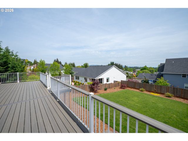 787 Sw ALDER St, Dundee, OR 97115