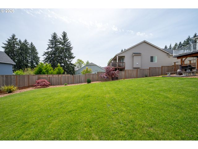 787 Sw ALDER St, Dundee, OR 97115