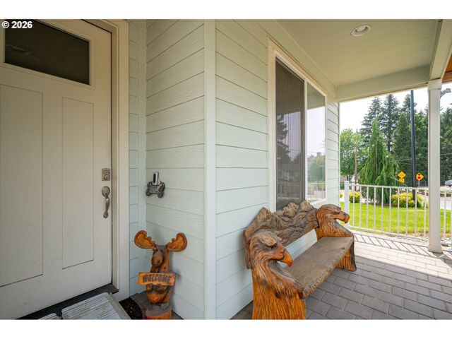 787 Sw ALDER St, Dundee, OR 97115