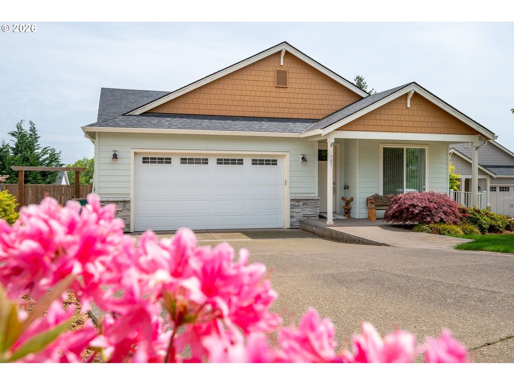787 Sw ALDER St, Dundee, OR 97115