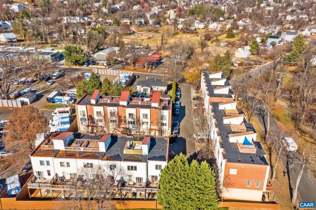 1013 Linden Ave Apt H, Charlottesville, VA 22902