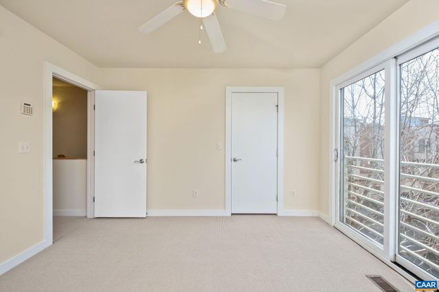 1013 Linden Ave Apt H, Charlottesville, VA 22902