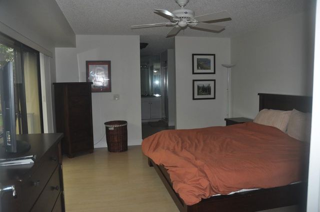 223 2nd Lane, Palm Beach Gardens, FL 33418