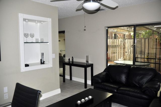 223 2nd Lane, Palm Beach Gardens, FL 33418