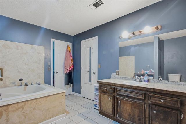 1418 Kristle Ln Lane, Lake Charles, LA 70611