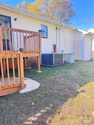 604 S Lorraine Street, Dallas, NC 28034