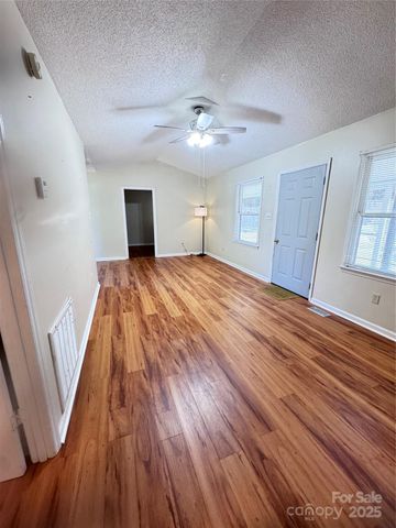 604 S Lorraine Street, Dallas, NC 28034