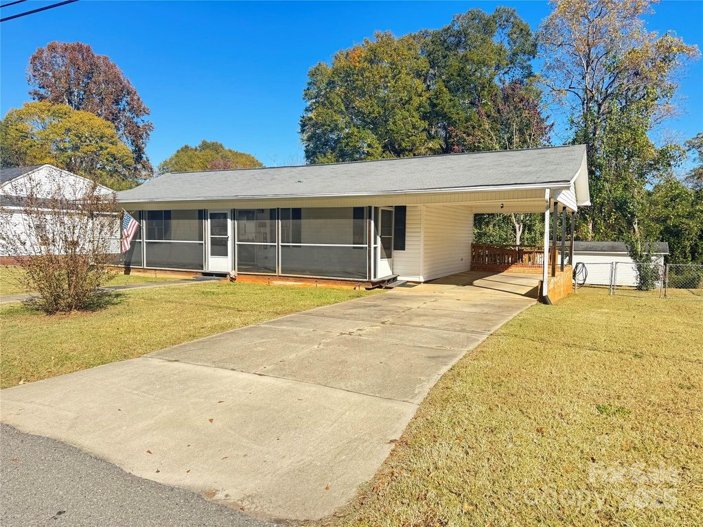 604 S Lorraine Street, Dallas, NC 28034