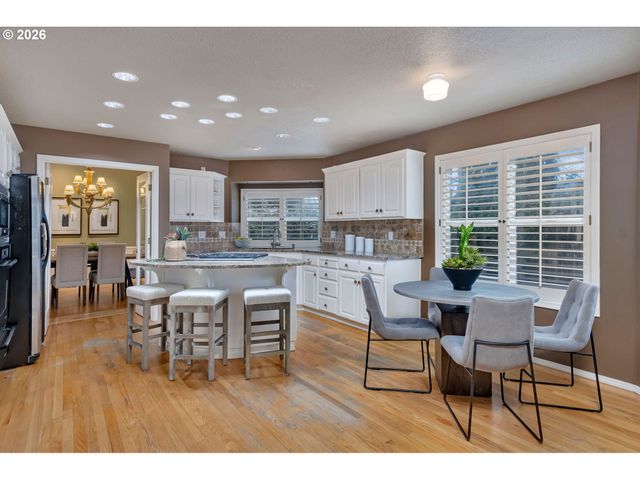 769 NICOLE Dr, West Linn, OR 97068