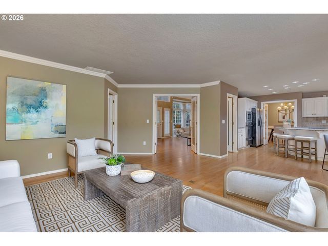 769 NICOLE Dr, West Linn, OR 97068