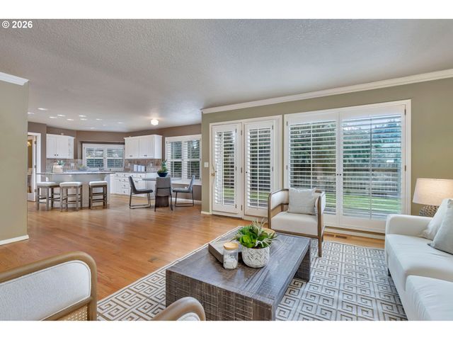 769 NICOLE Dr, West Linn, OR 97068