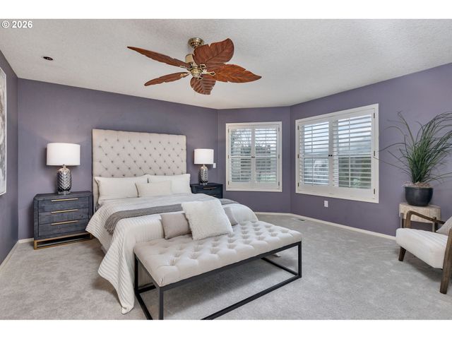 769 NICOLE Dr, West Linn, OR 97068