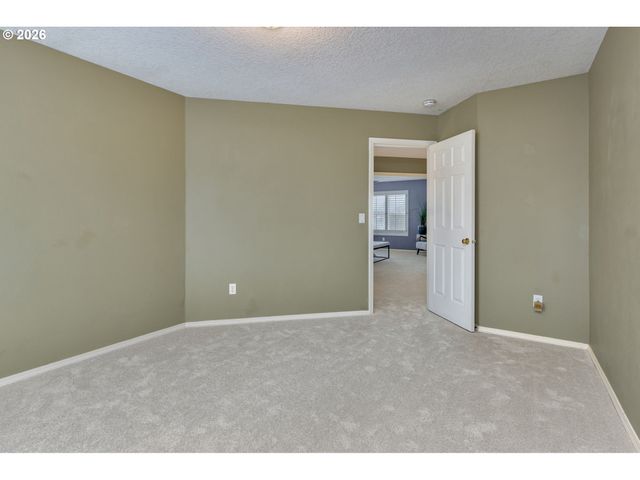 769 NICOLE Dr, West Linn, OR 97068