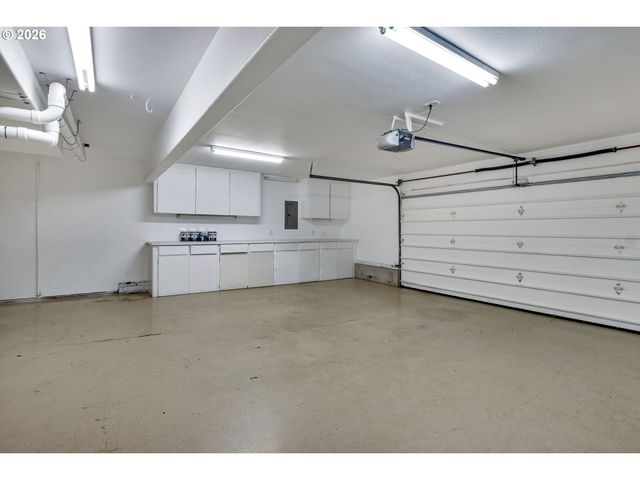 769 NICOLE Dr, West Linn, OR 97068