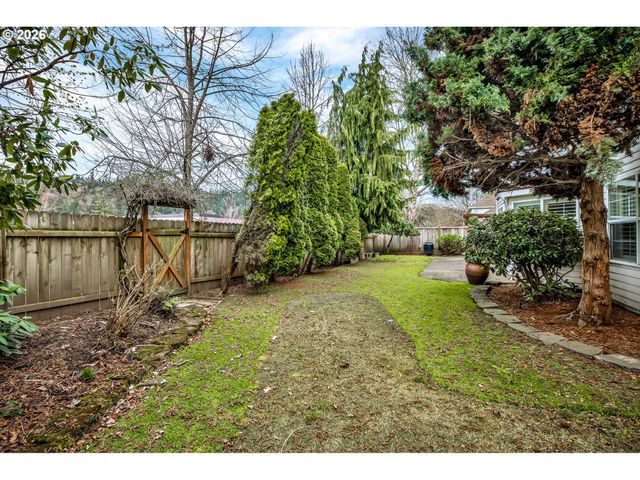 769 NICOLE Dr, West Linn, OR 97068