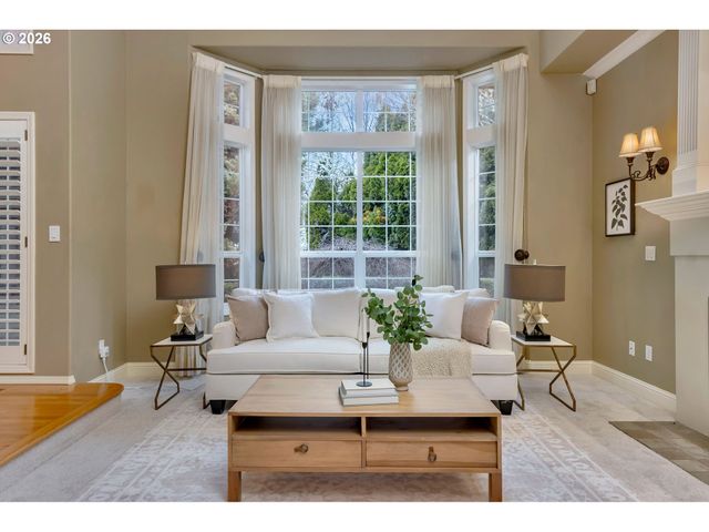 769 NICOLE Dr, West Linn, OR 97068