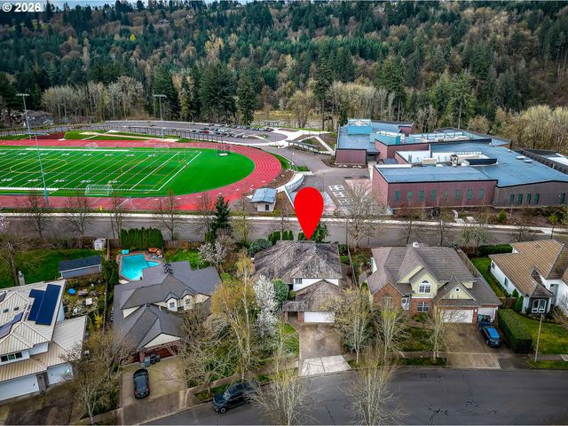 769 NICOLE Dr, West Linn, OR 97068