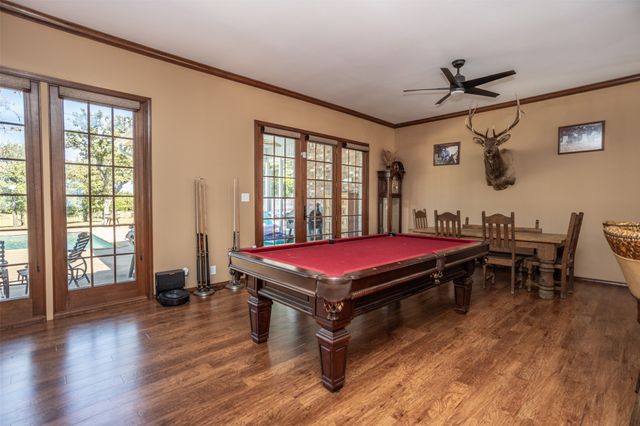 411 Center Hill Road, Gainesville, TX 76240
