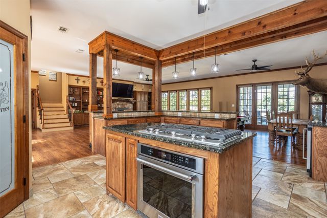 411 Center Hill Road, Gainesville, TX 76240