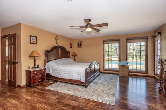 411 Center Hill Road, Gainesville, TX 76240