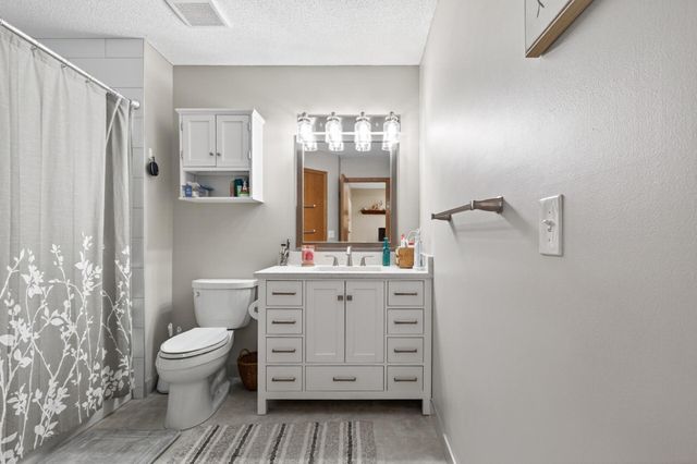 13483 Carmody Drive, Eden Prairie, MN 55344