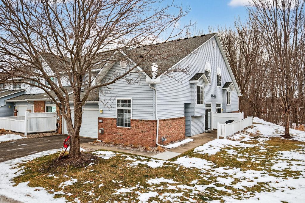 13483 Carmody Drive, Eden Prairie, MN 55344