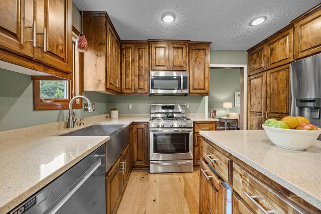 17633 Iberia Avenue, Lakeville, MN 55044