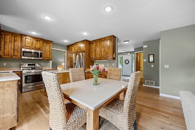 17633 Iberia Avenue, Lakeville, MN 55044