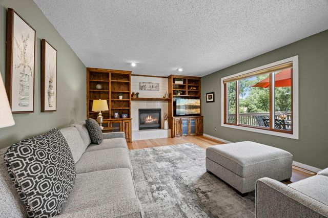17633 Iberia Avenue, Lakeville, MN 55044
