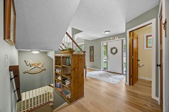 17633 Iberia Avenue, Lakeville, MN 55044